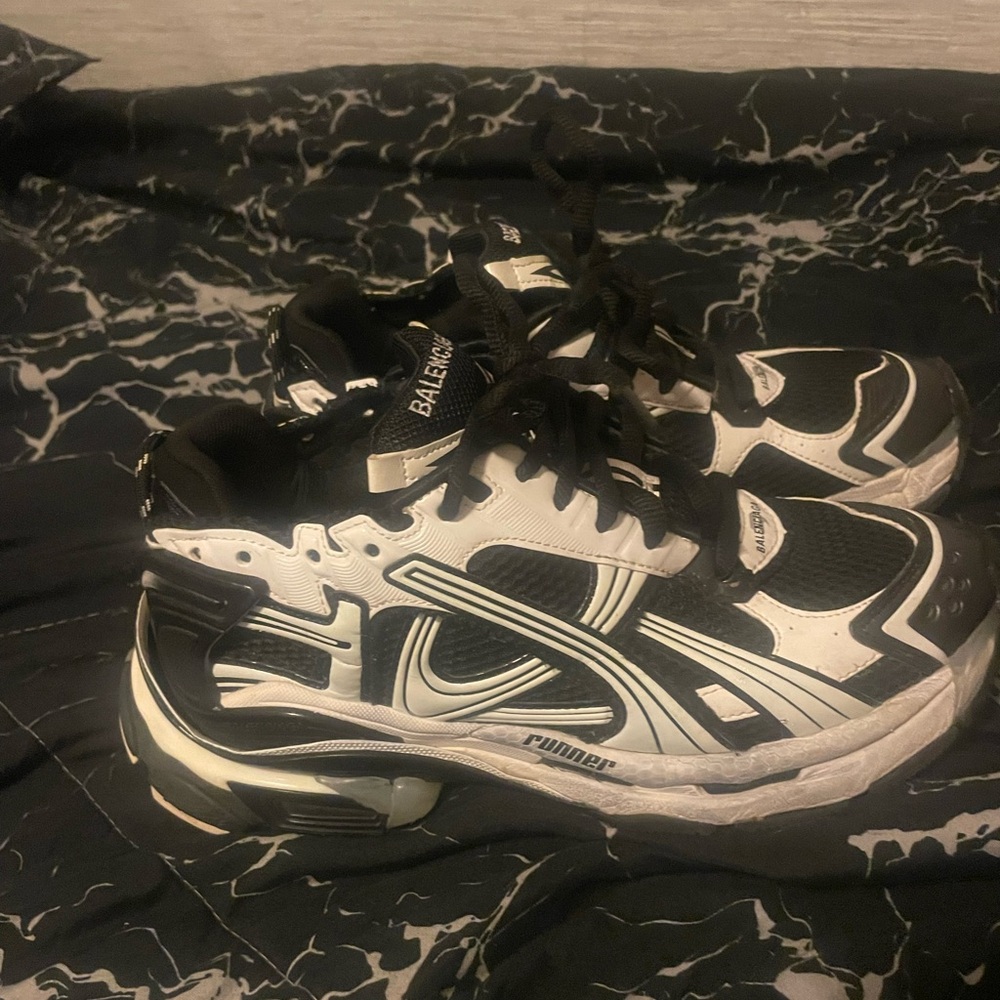 Balenciga Runners size 7 men